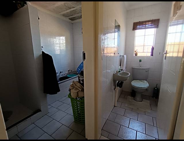 3 BEDROOM APARTMENT FOR SALE IN BRACKENDOWNS